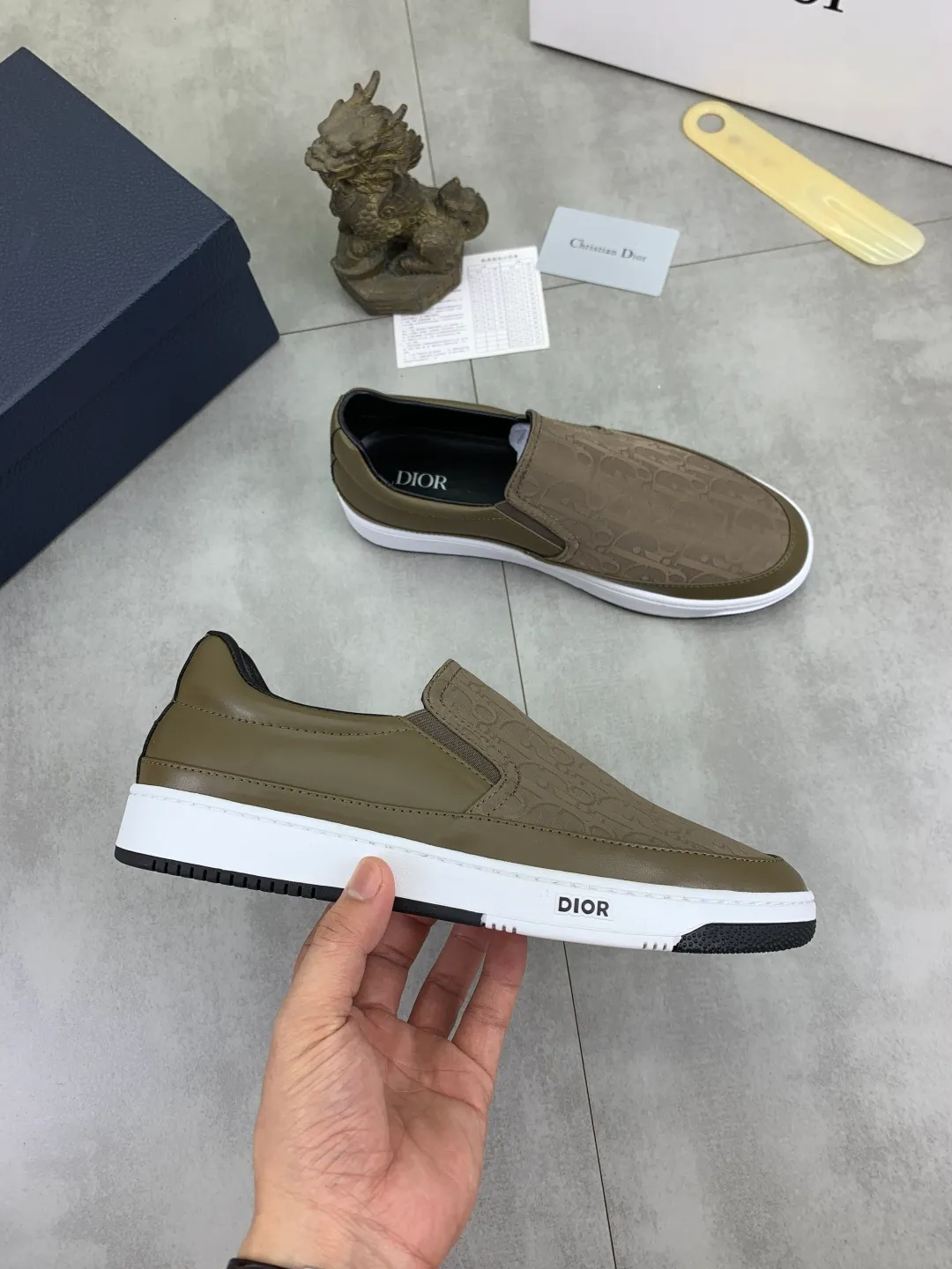 Men's Men's Shoes💰P400💰[New Style]🆘[Dior] 2025 Dior Original Lace-up Low-top Men's Shoes Classic casual shoes 🔥This model is the official flagship model with high quality and made by famous original designers. It is made of high-quality cowhide with original materials➕Comfortable and breathable mesh lining➕Pigskin insole. The perfect last shape and generous and fashionable design have attracted many consumers. Suitable for drivers to drive🚗. What you want is the highest quality in the market. Color: 4️⃣Color code number: 38--44 (45 customized)